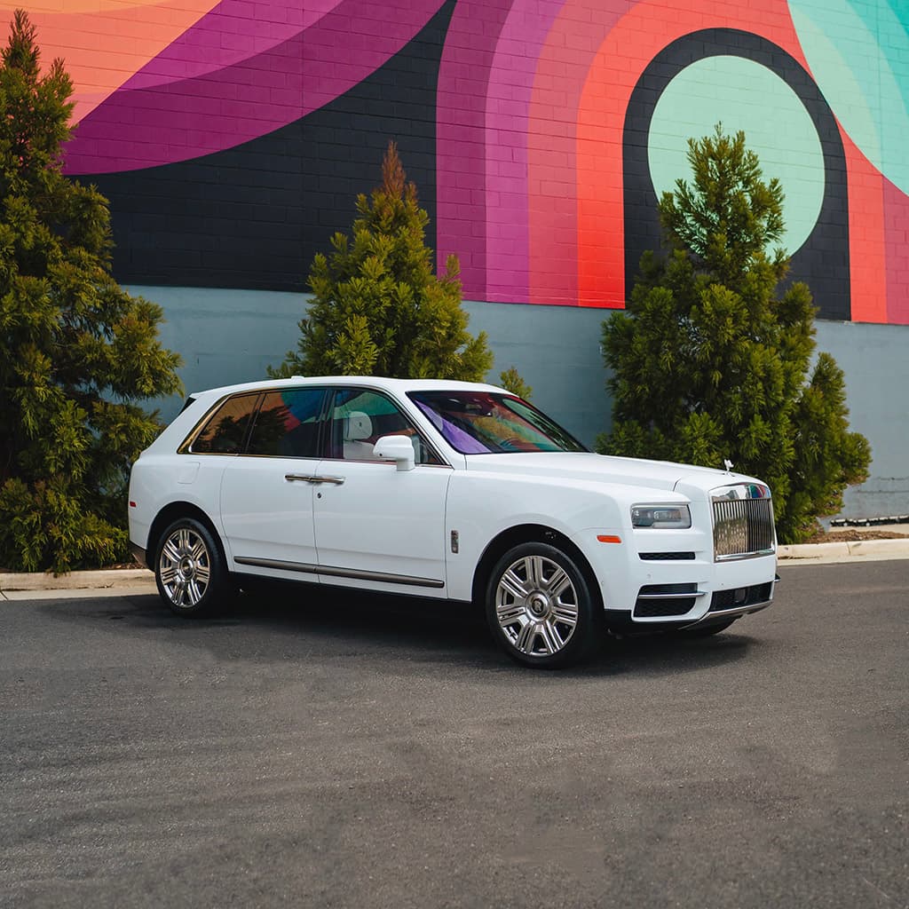 Rolls-Royce Cullinan thumbnail 3