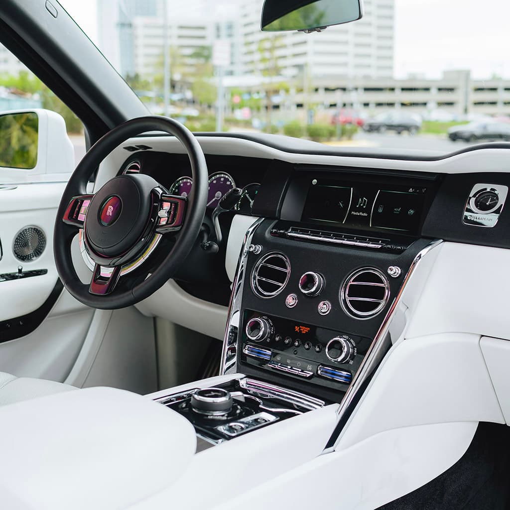 Rolls-Royce Cullinan thumbnail 4