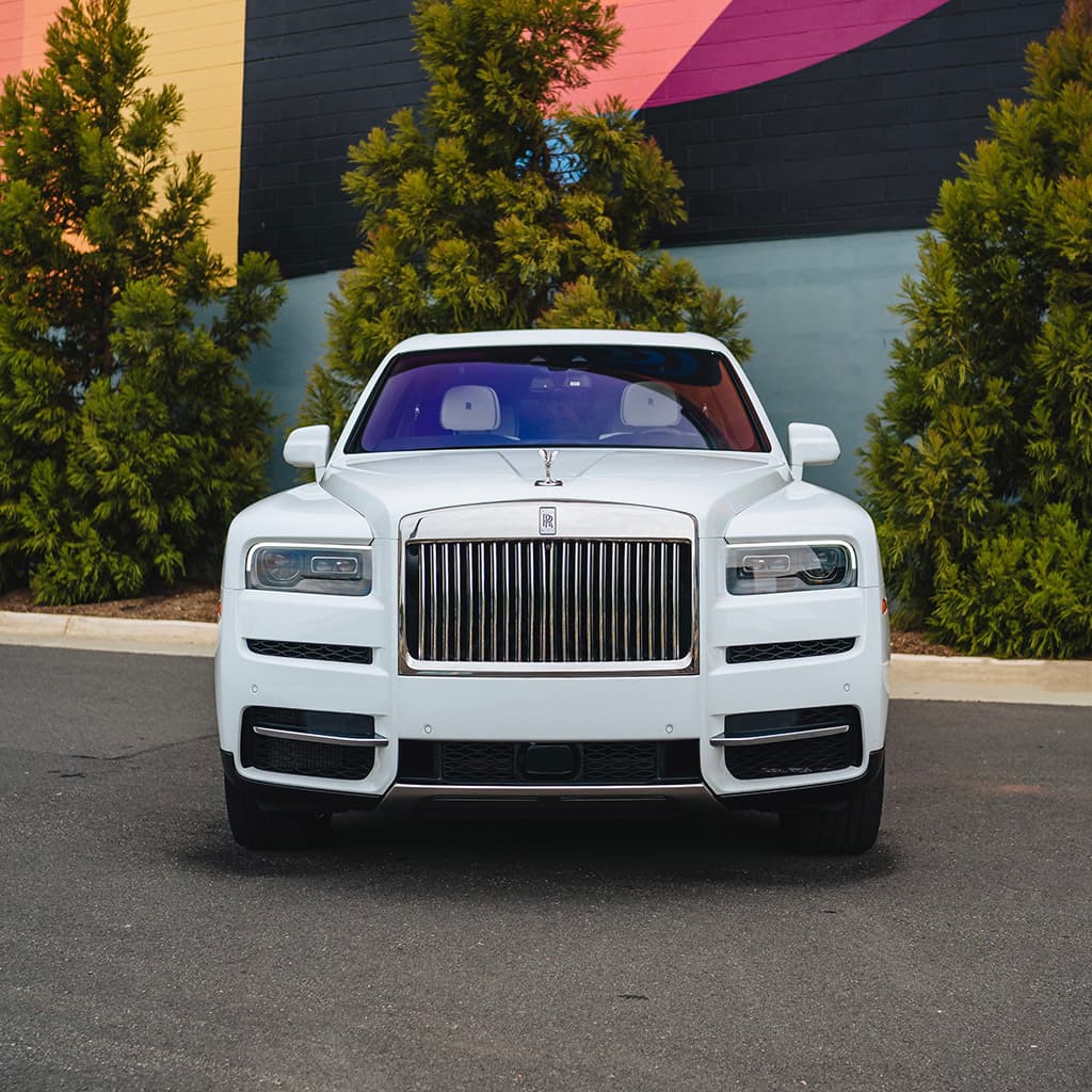 Rolls-Royce Cullinan thumbnail 2