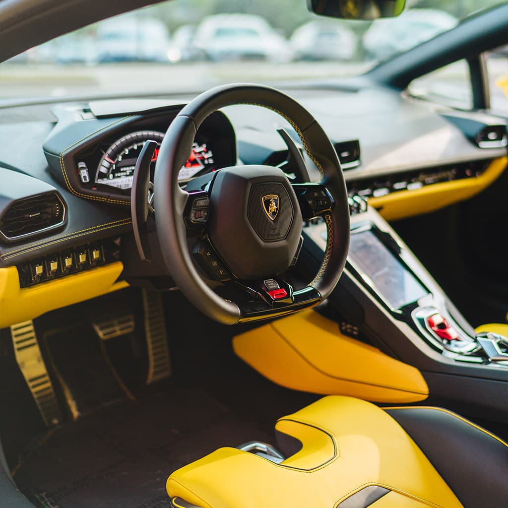 Lamborghini Huracan EVO thumbnail 2