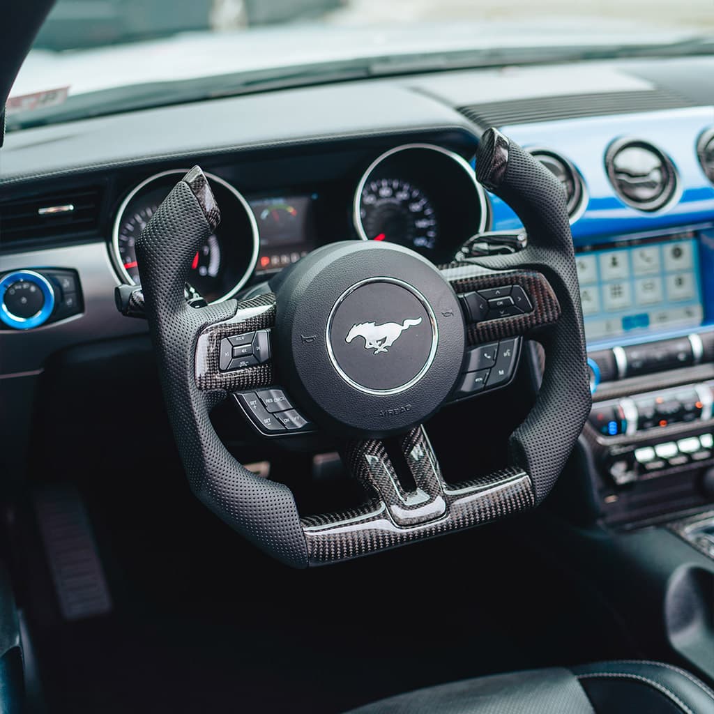 Ford Mustang GT Convertible thumbnail 4