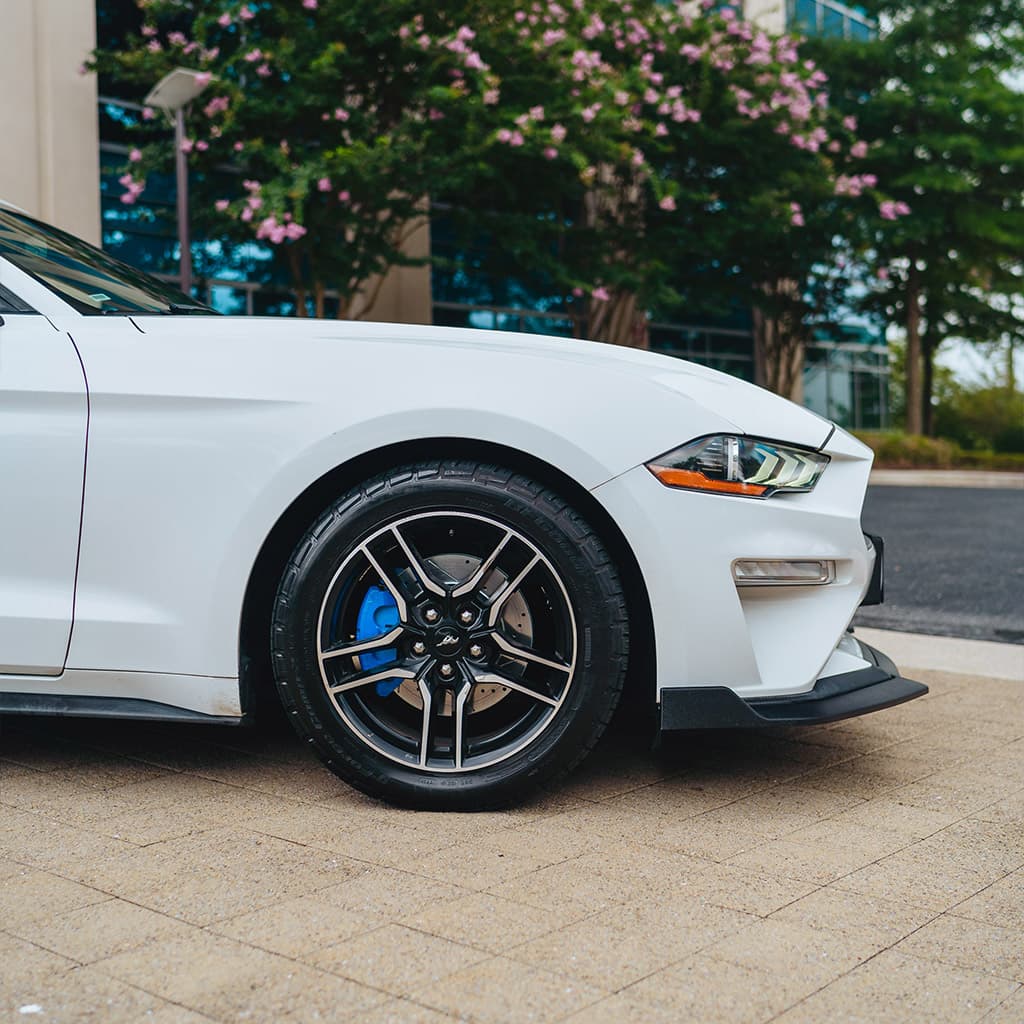 Ford Mustang GT Convertible thumbnail 2