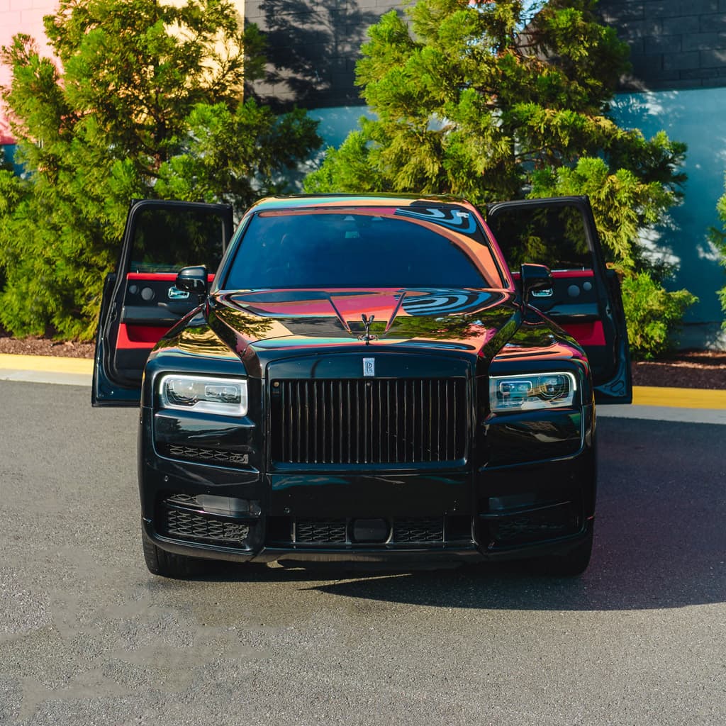 Rolls-Royce Cullinan Black Badge thumbnail 2