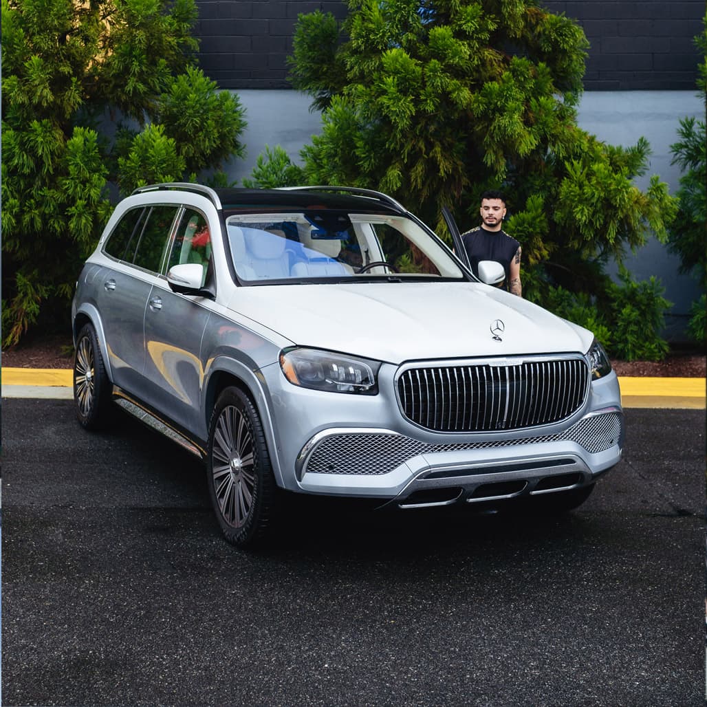 Mercedes-Maybach GLS600 thumbnail 2