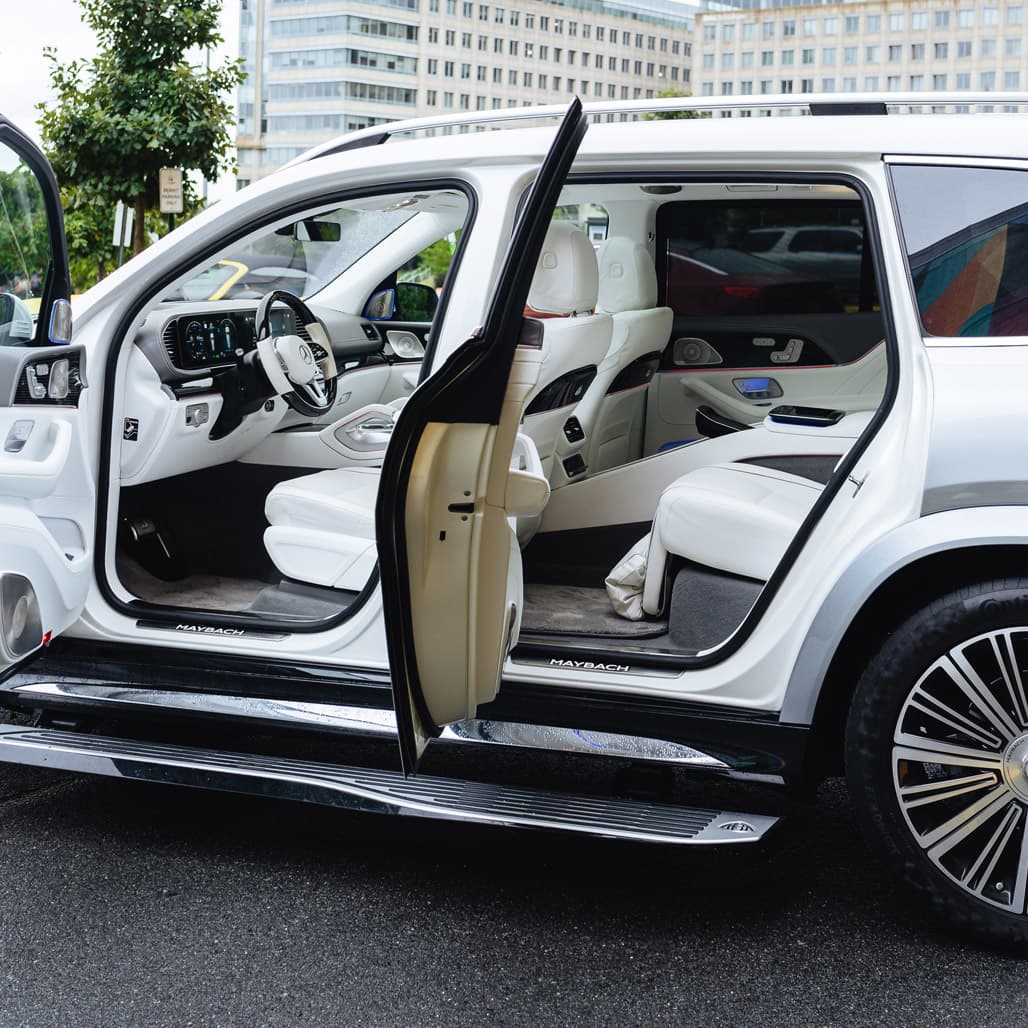 Mercedes-Maybach GLS600 thumbnail 5