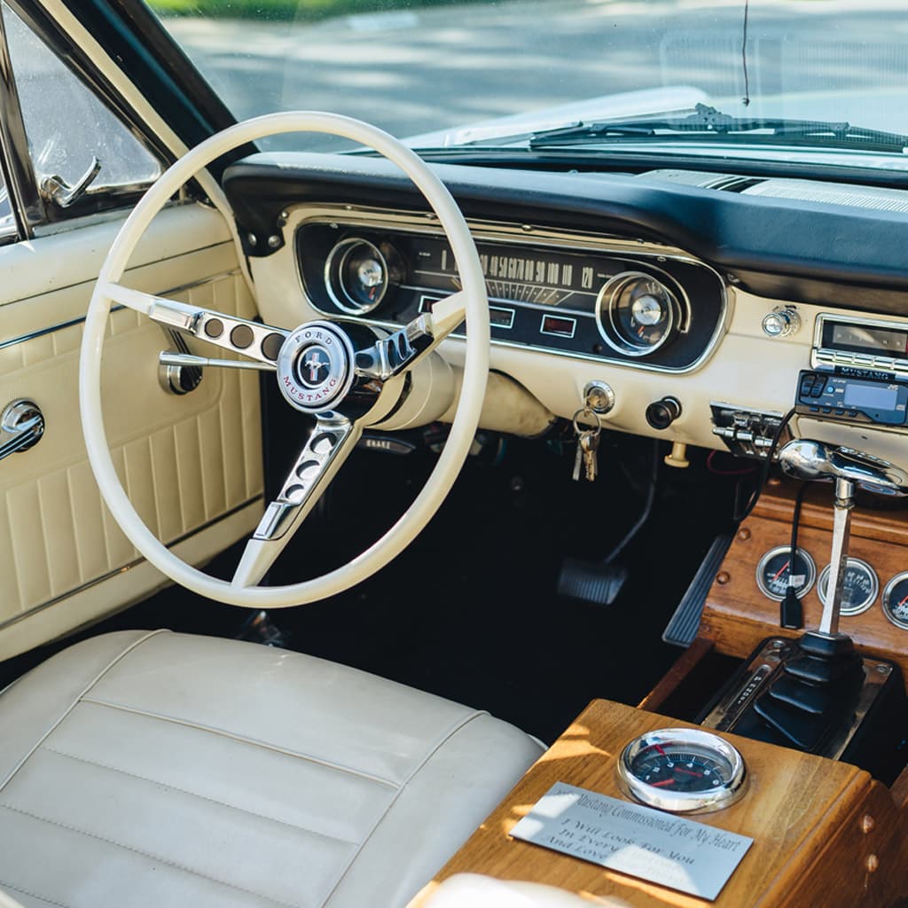 Ford Mustang Classic Convertible thumbnail 5