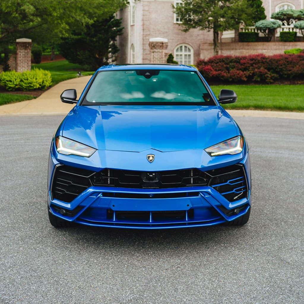 Lamborghini Urus thumbnail 2